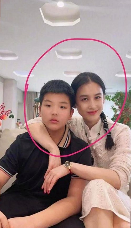 暗网吃瓜再升级:娱乐圈黑料曝光全纪录🕵️♂️