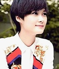 吃瓜少女逆袭成网络红人：从默默无闻到娱乐圈新星的秘密轨迹✨