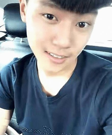 娱乐吃瓜酱直球直播揭露幕后真相，护肤话题成明星新宠